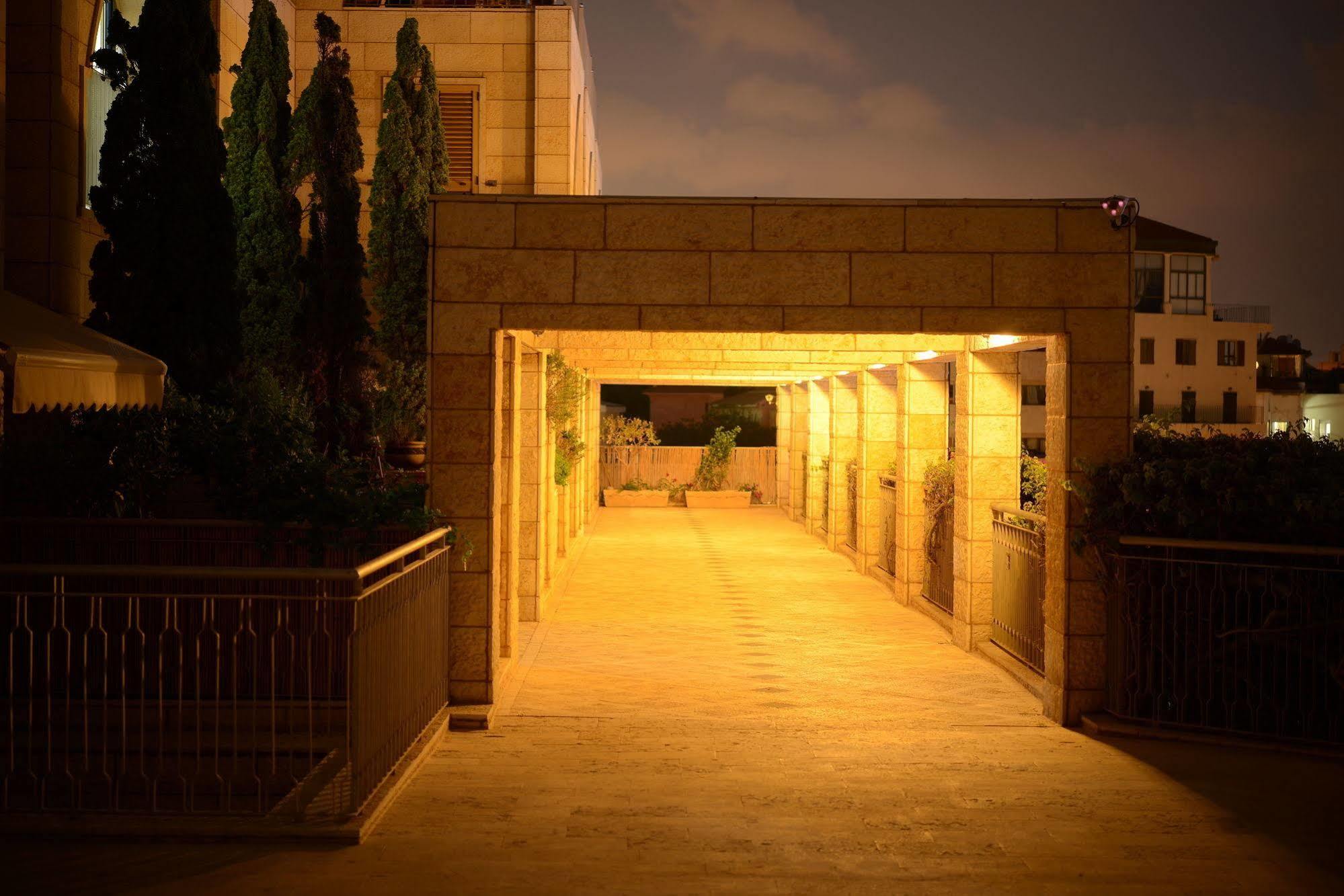 Andromeda Hill Apartments And Spa Tel Aviv Ngoại thất bức ảnh